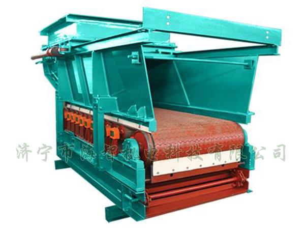 帶式（甲帶）給料機(jī)具有運(yùn)行平穩(wěn)、節(jié)能、環(huán)保等優(yōu)點(diǎn)
